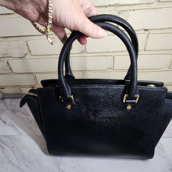 Like New Michael Kors Jet Set Medium Sized Leather Handbag Tote Purse - Picture 3 of 11